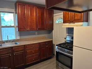 Building Photo - 226 Rushmore Ave