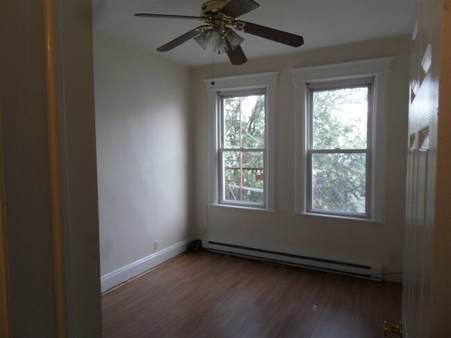 Foto del edificio - 97 W 17th St