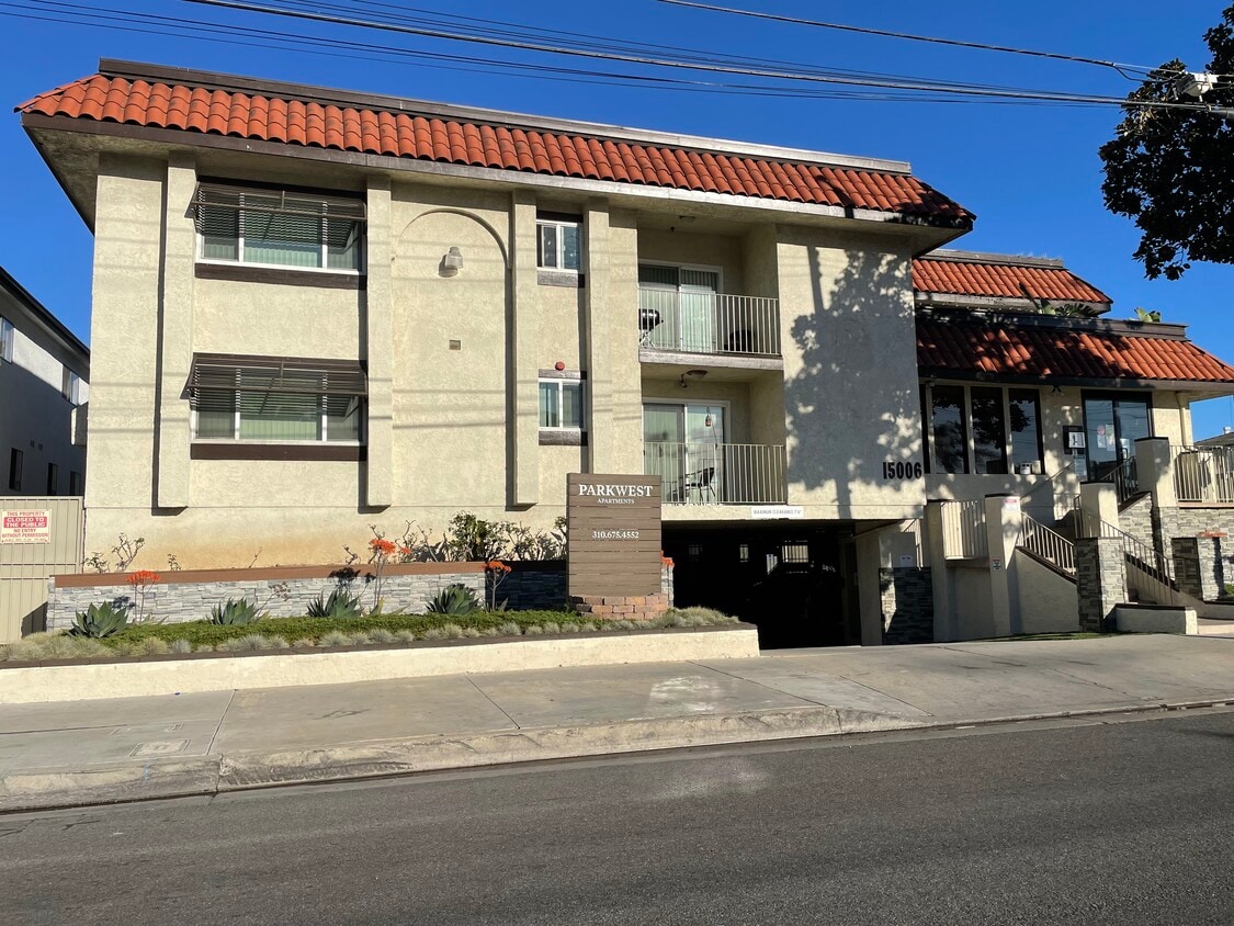 Primary Photo - 15006 Inglewood Ave