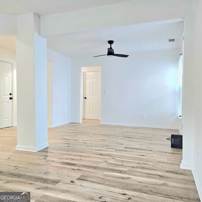 Building Photo - 1308 Gates Cir SE