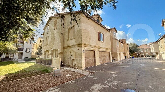 Foto del edificio - 1335 S Sabino Dr