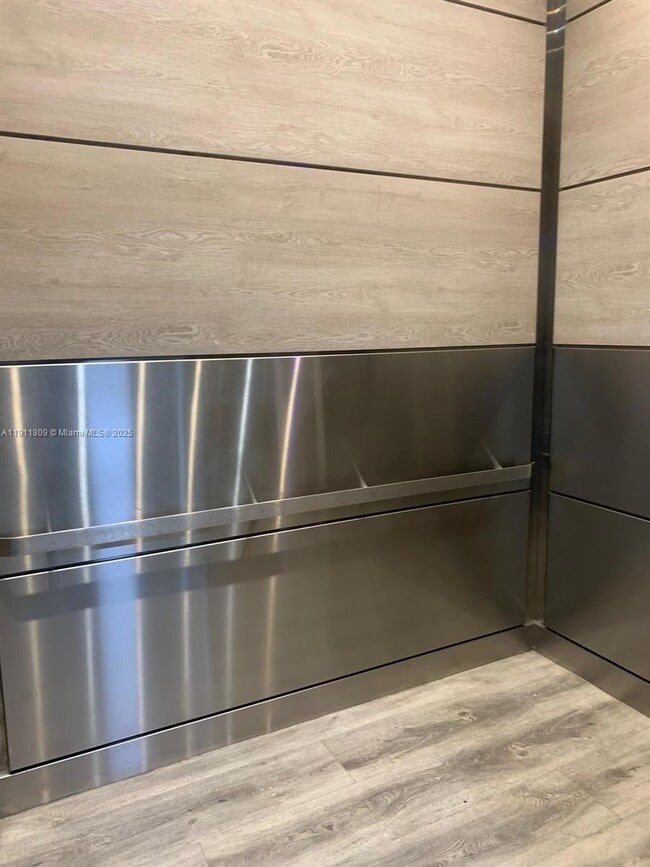 Building Photo - 8205 Lake Dr