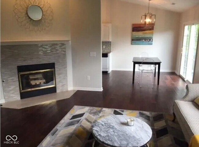 Foto del edificio - 14910 Copper Tree Way