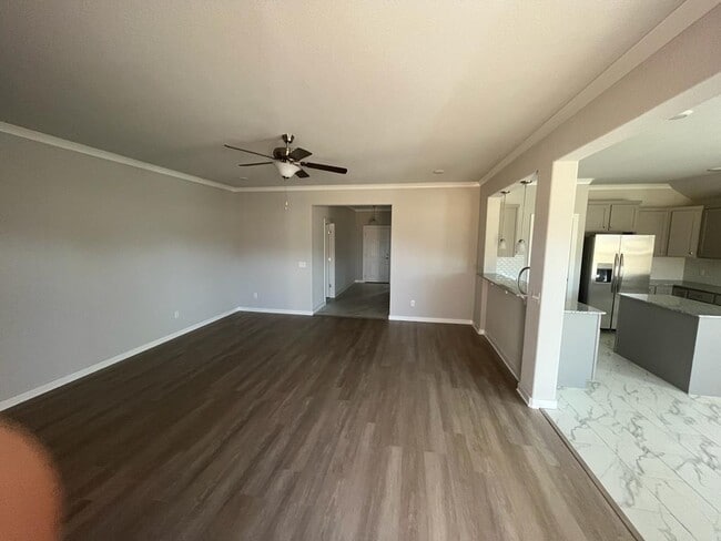 Building Photo - 350 Emerald Woods Run