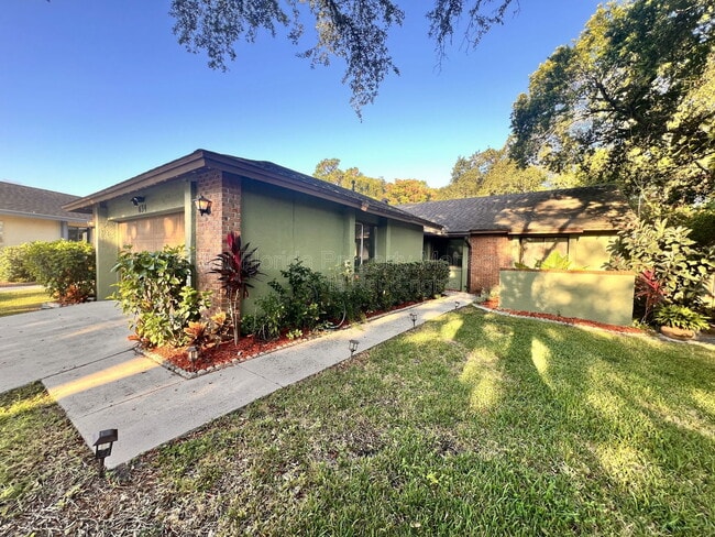 Photo - 634 Boniview Ln House