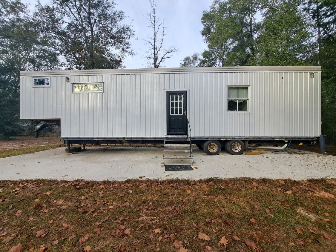 Primary Photo - Furnished Tiny Home