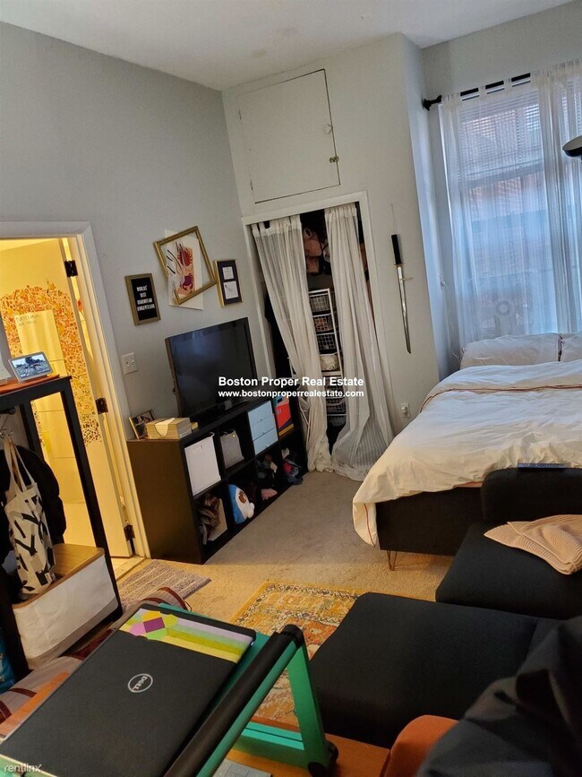 Building Photo - Studio, 1 bath  - 172 Saint Botolph St 5