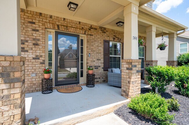 Building Photo - Move In Ready Marietta Traditional