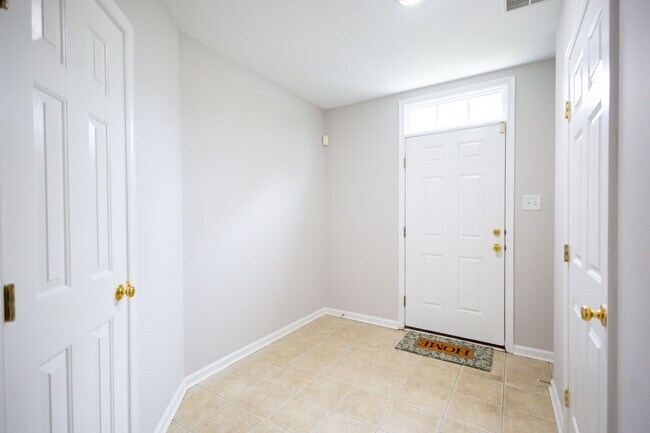 Foto del edificio - Lovely 3 BR/2.5 BA Townhome in Woodstock!
