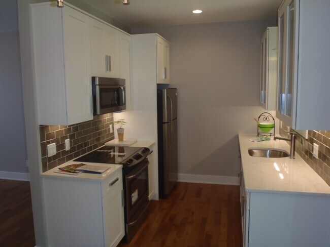 Foto del edificio - 4316 Hilltop Rd