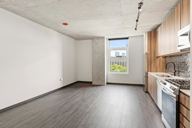 Building Photo - 105 N Ashland Blvd