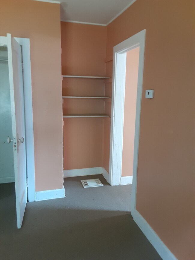 3211 Wadsworth Rd Unit 2, Norton, OH 44203 3211 Wadsworth Rd Norton