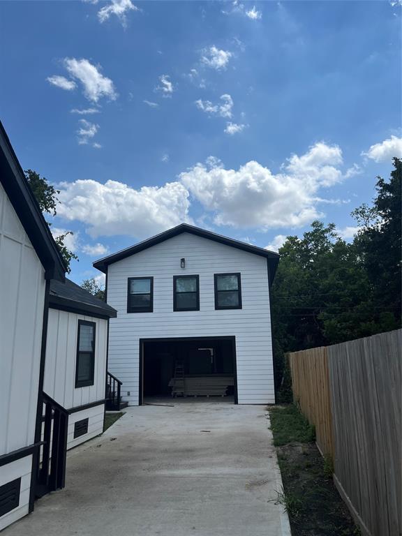 Building Photo - 3142 Oakdale St