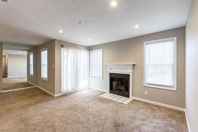 Building Photo - 5670 River Heights Crossing SE