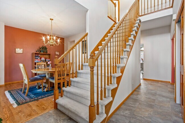 Building Photo - 3761 Bromley Dr