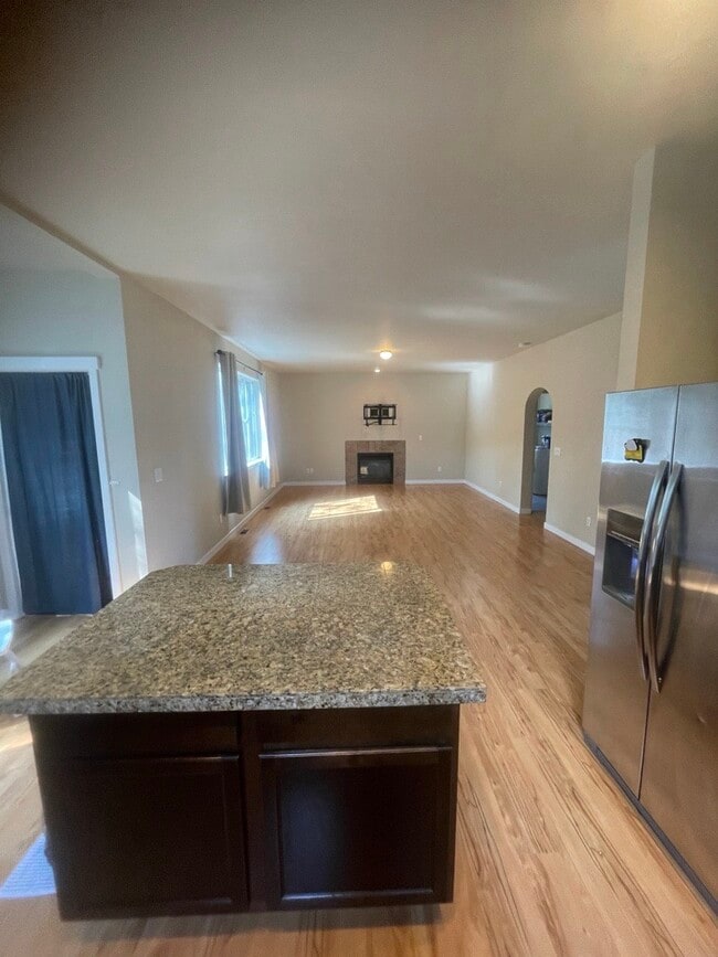 Building Photo - 3614 Tree Farm Ct