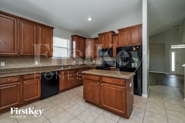 Building Photo - 12141 Colony Lakes Blvd
