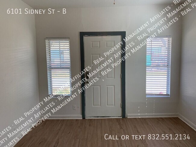 Foto del edificio - 6101 Sidney St