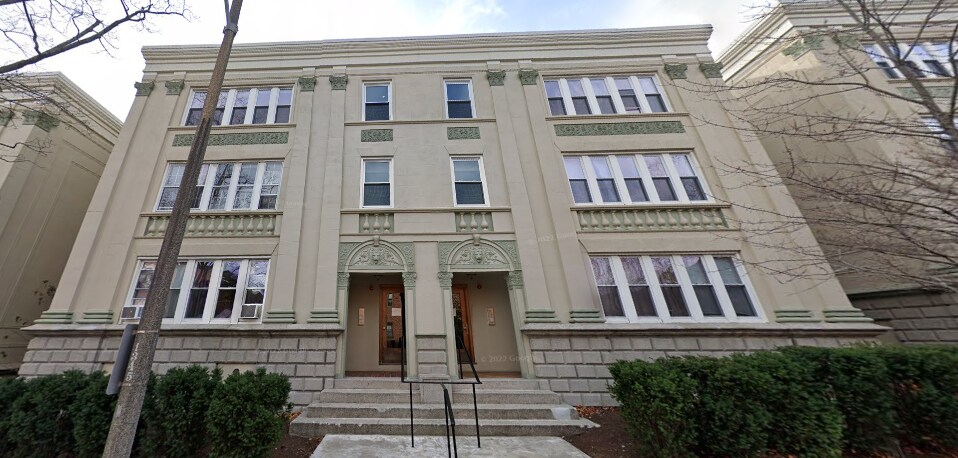 Primary Photo - 72 Egmont St
