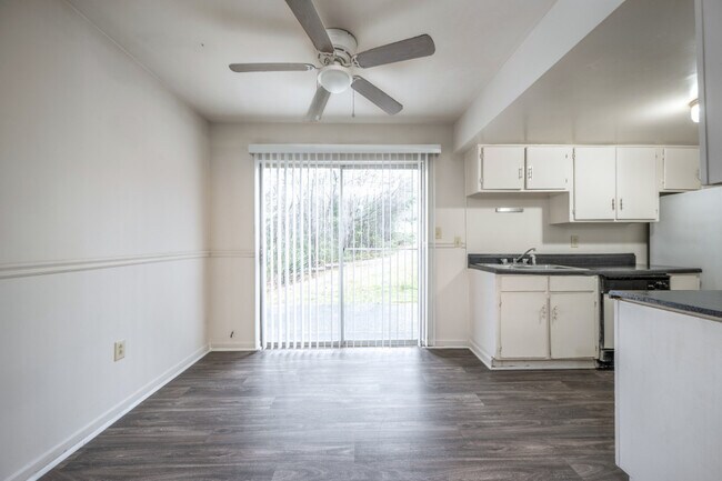 Foto del edificio - Woodside Apartments