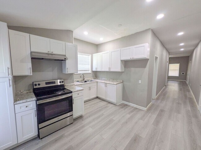 Foto del edificio - 1478 Johns St
