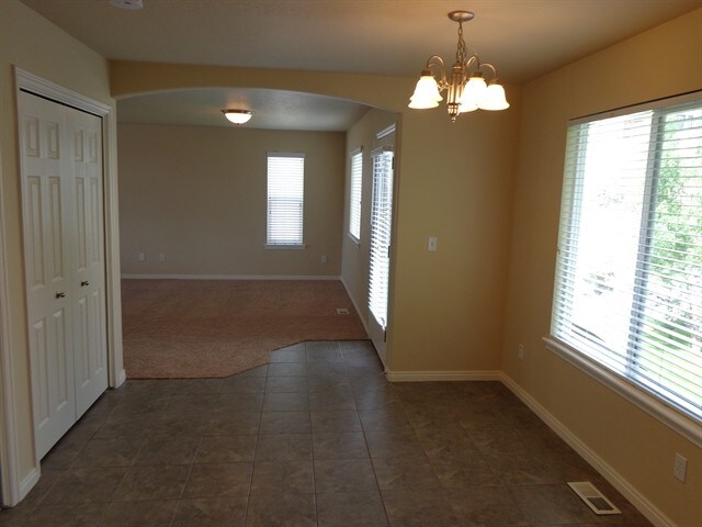 Foto del edificio - 10398 N Bayhill Dr