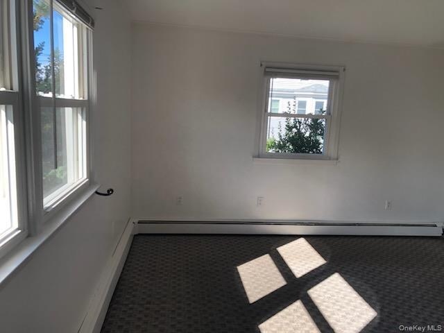 Foto del edificio - 76 Bayview Ave