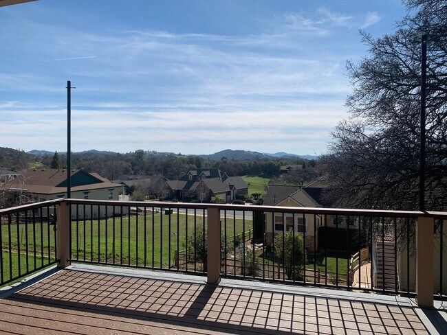 Relax on Large Deck - 796 Live Oak Dr