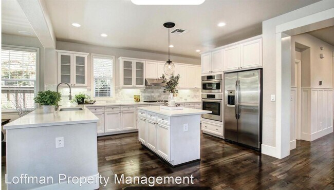 Building Photo - 4 br, 4 bath House - 2097 Camp Whitney Circle