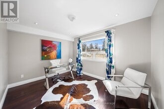 Building Photo - 217 Altamira Rd