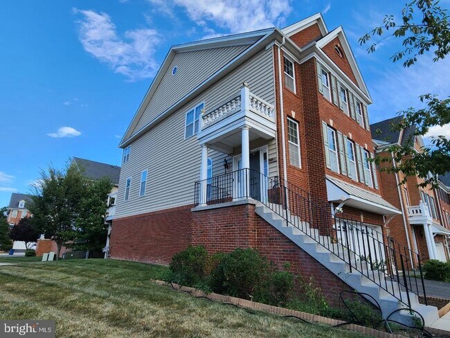 Foto del edificio - 23392 Lewis Hunt Square