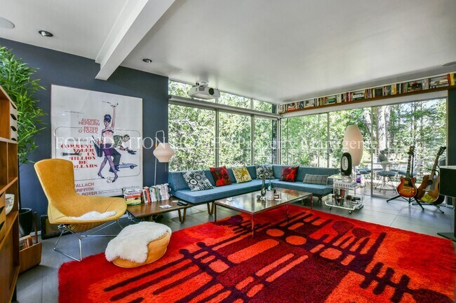 Foto del edificio - 2 br, 2.5 bath House - 148 Madrone Rd.