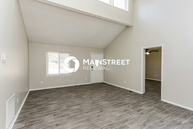 Foto del edificio - 3 Bedroom Pet-Friendly Home in Snellville, GA with Main Street Renewal