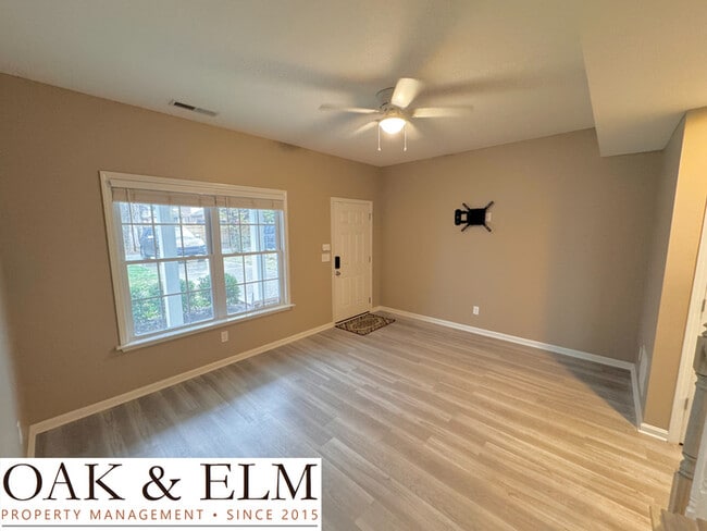 Building Photo - Beautiful 3 Bedroom Home in Prime Middletown Location Near Anchorage