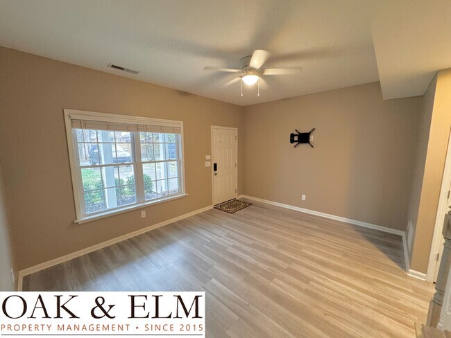 Foto del edificio - Beautiful 3 Bedroom Home in Prime Middletown Location Near Anchorage