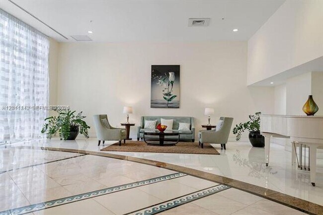 Foto del edificio - 6301 Collins Ave