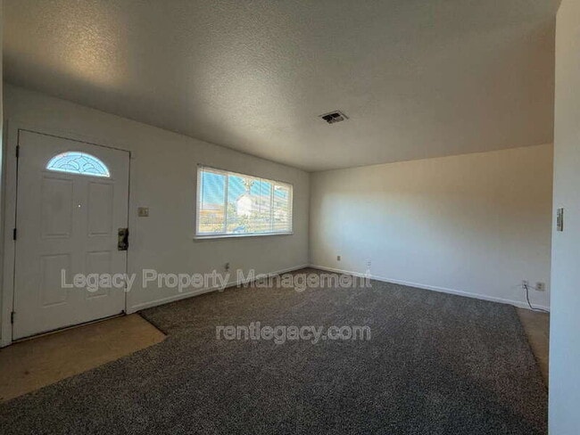 Photo - 6635 Chandler Dr House