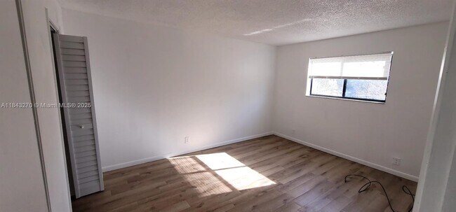 Foto del edificio - 2050 NW 43 Terrace