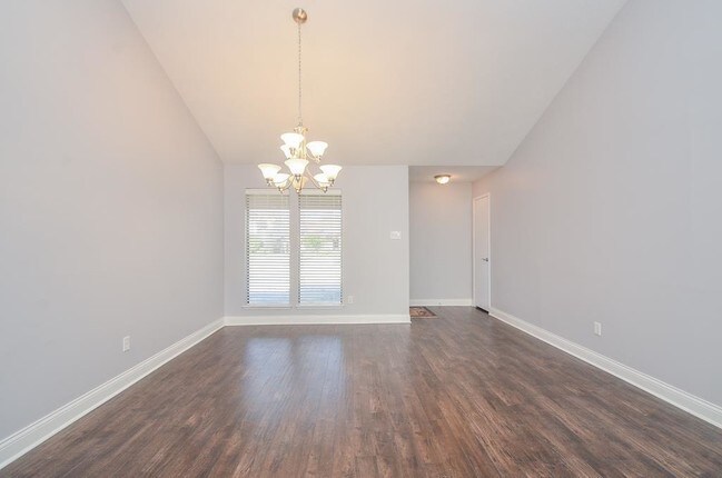 Building Photo - 2903 Pepperwood Dr
