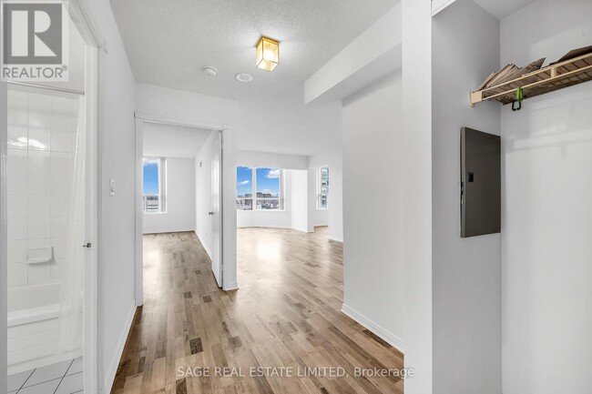 Photo du bâtiment - 135 Hillcrest Ave