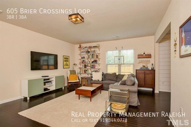 Building Photo - End-unit townhome in North Wake County