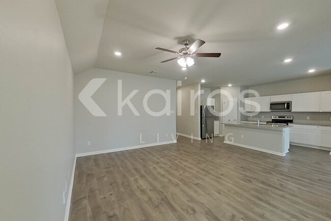 Foto del edificio - 124 Yardley Ct