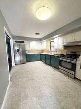 Building Photo - 861 Avenue C