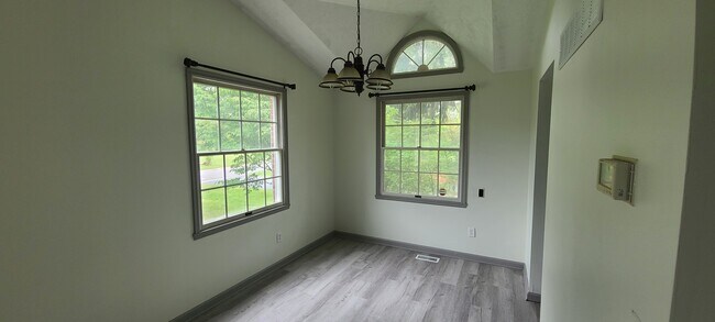 Building Photo - 144 Galway Dr