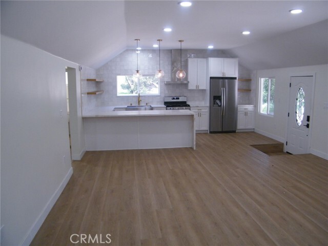 Foto del edificio - 26210 N Lake Wohlford Rd