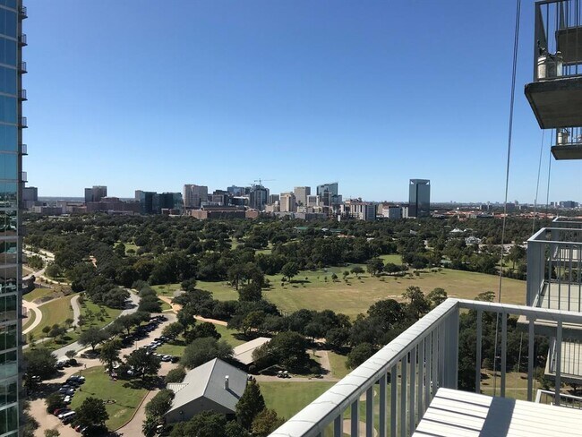 Foto del edificio - 5925 Almeda Rd