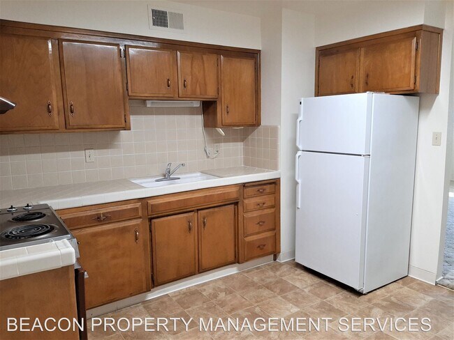 Building Photo - 350 S Ham Ln