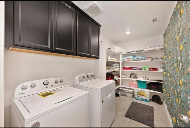 Building Photo - 10904 Arrington Dr