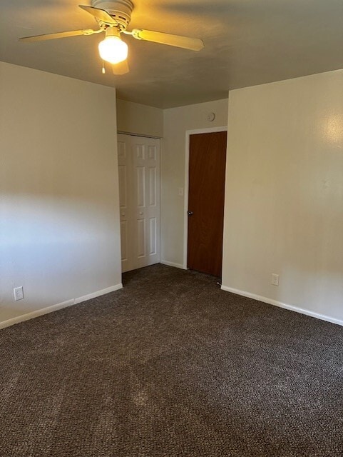 Building Photo - 3115 Holiday Dr