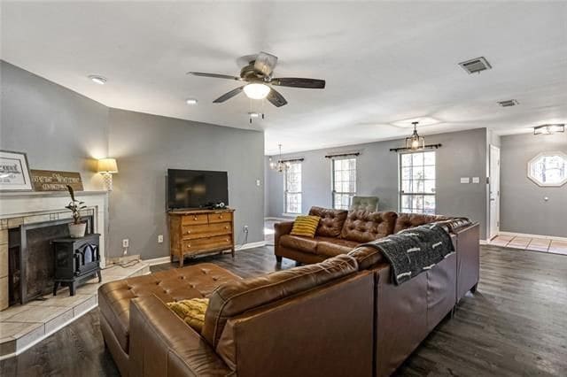 Building Photo - 54 S Marigold Dr